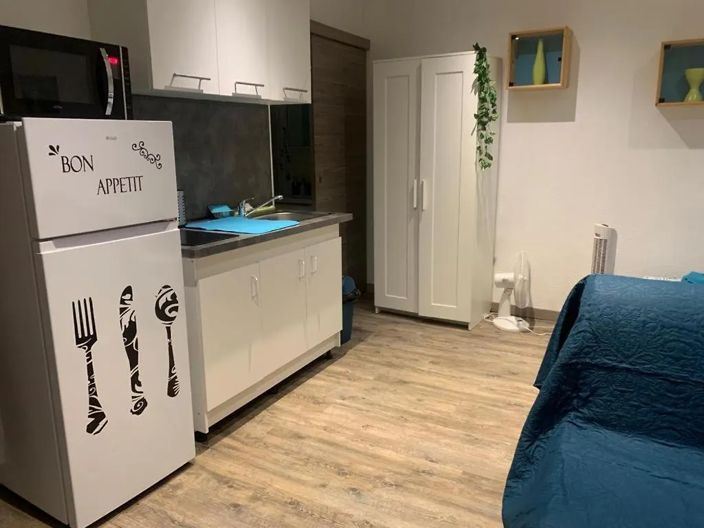 Studio 24M2 Intra-Muros Avignon France