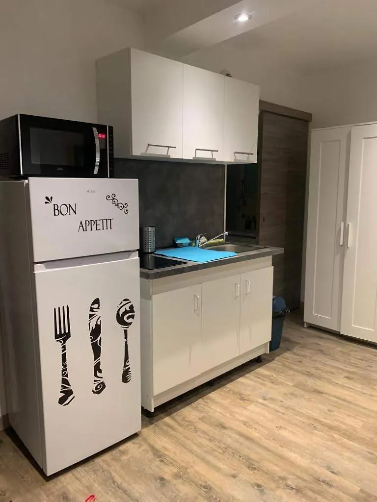 Studio 24M2 Intra-Muros Avignon